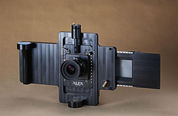 图片所示照片是在alpa12 st基础上生产的12sst型相机,全球仅定制了4台